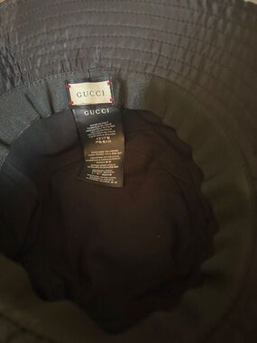 Gucci Black Bucket Hat with Interior Logo